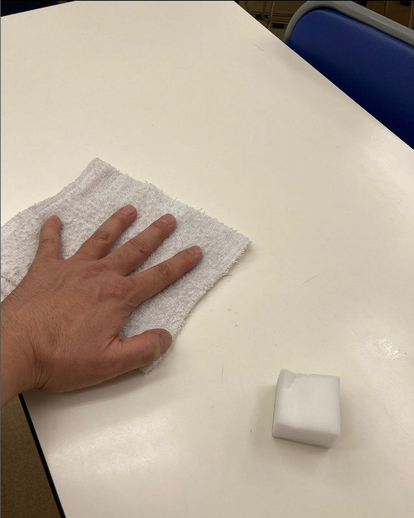 Instagram「授業後の掃除、次の生徒のために」