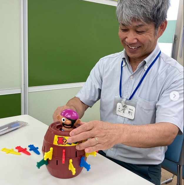 Instagram「夏期講座準備、『黒ひげ』も」